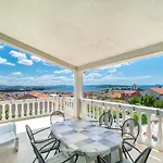 Katarine Zrinske Apartment *