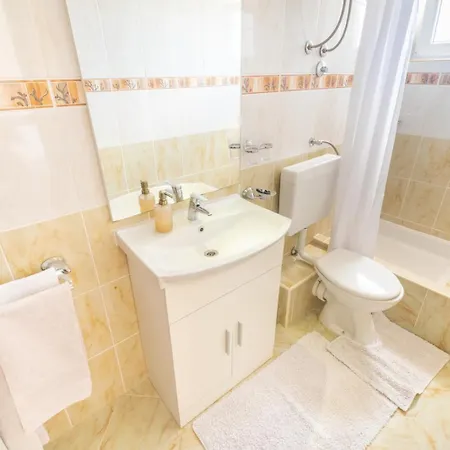 Katarine Zrinske Apartamento *