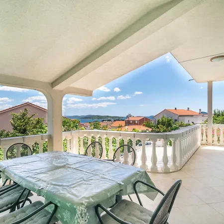 Katarine Zrinske Apartamento Vodice