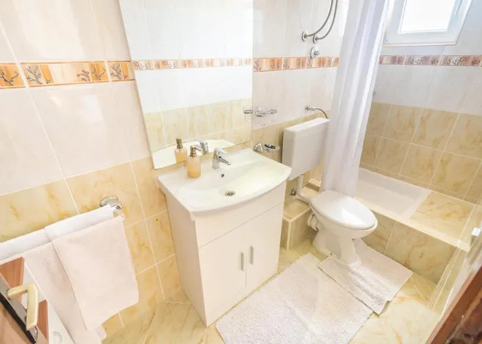 Katarine Zrinske Apartment *